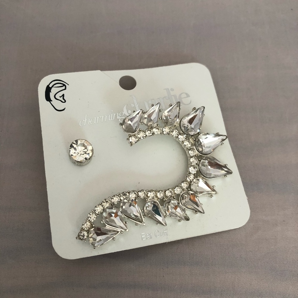 Ear cuff